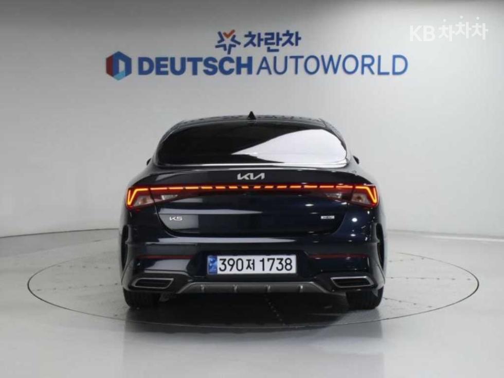 2023 - kia k5
