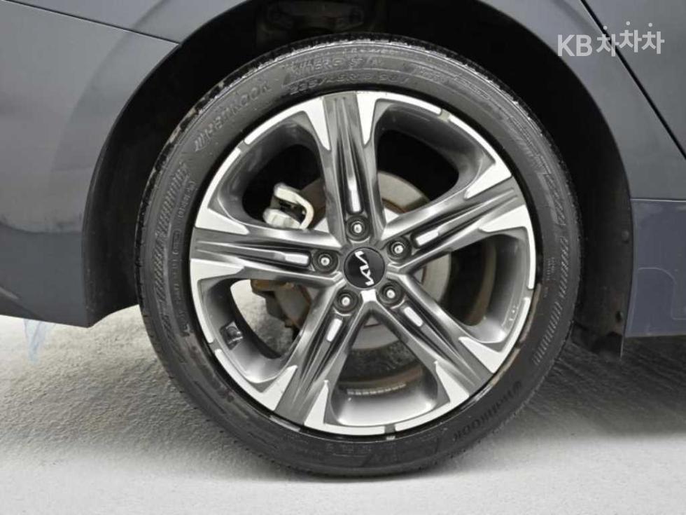 2023 - kia k5