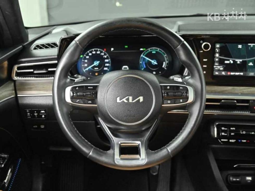2023 - kia k5