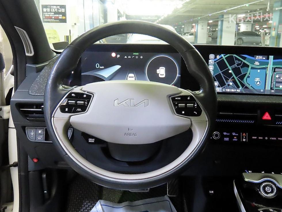 2022 - kia ev6