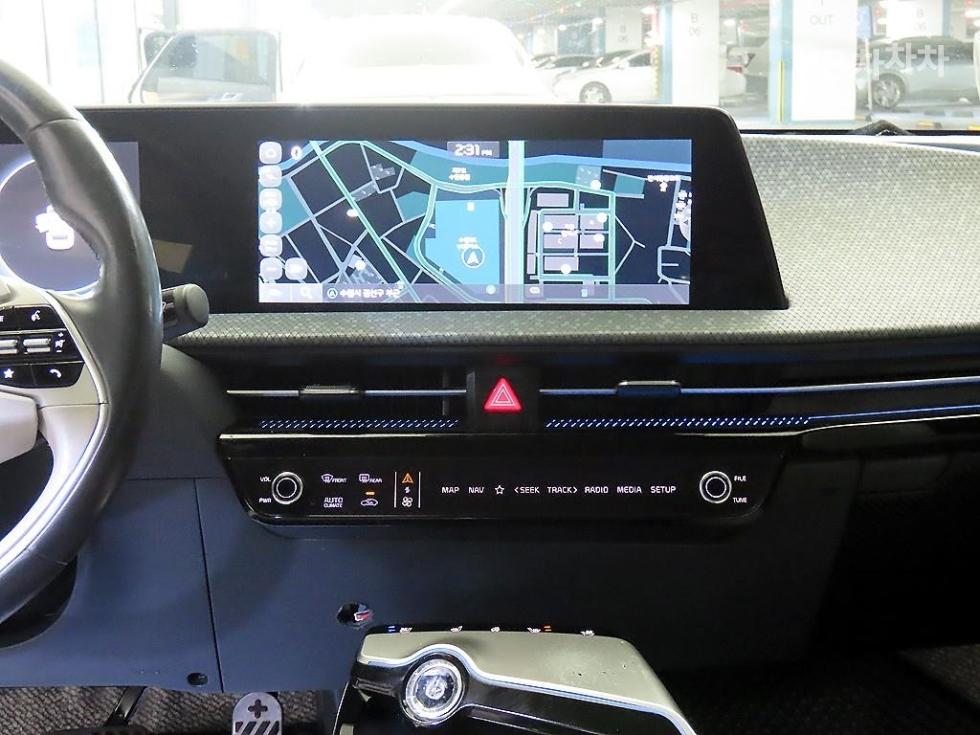 2022 - kia ev6