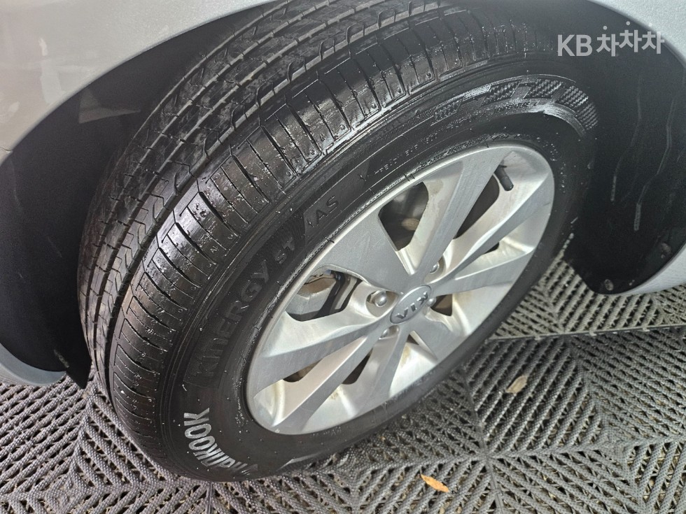 2014 - kia pride