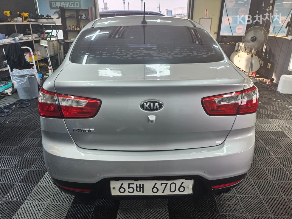 2014 - kia pride