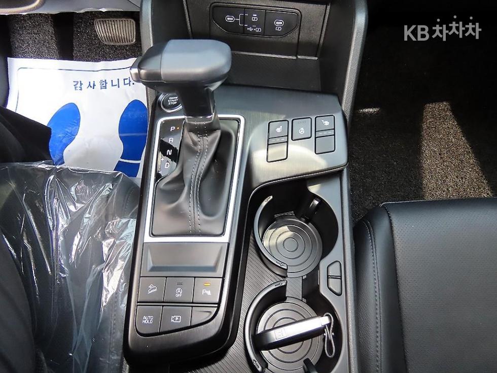 2025 - kia sportage