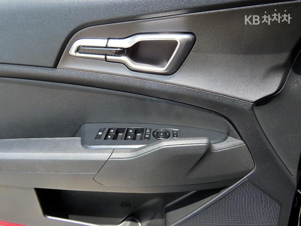 2025 - kia sportage