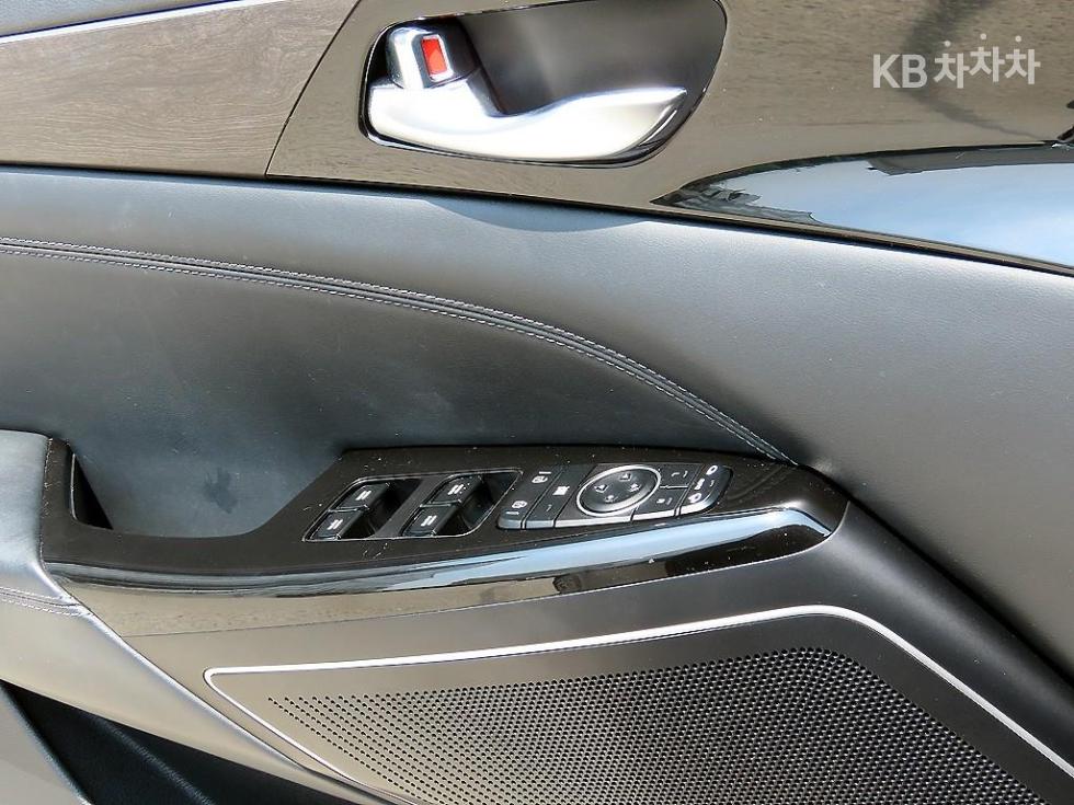 2020 - kia k7