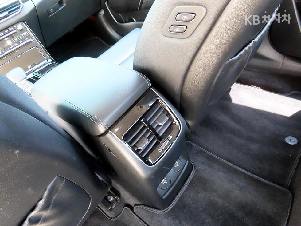 2020 - kia k7