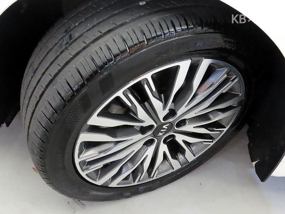2020 - kia k7