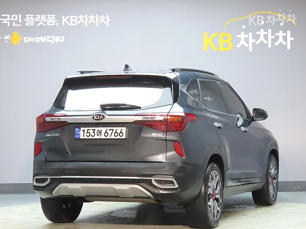2021 - kia seltos