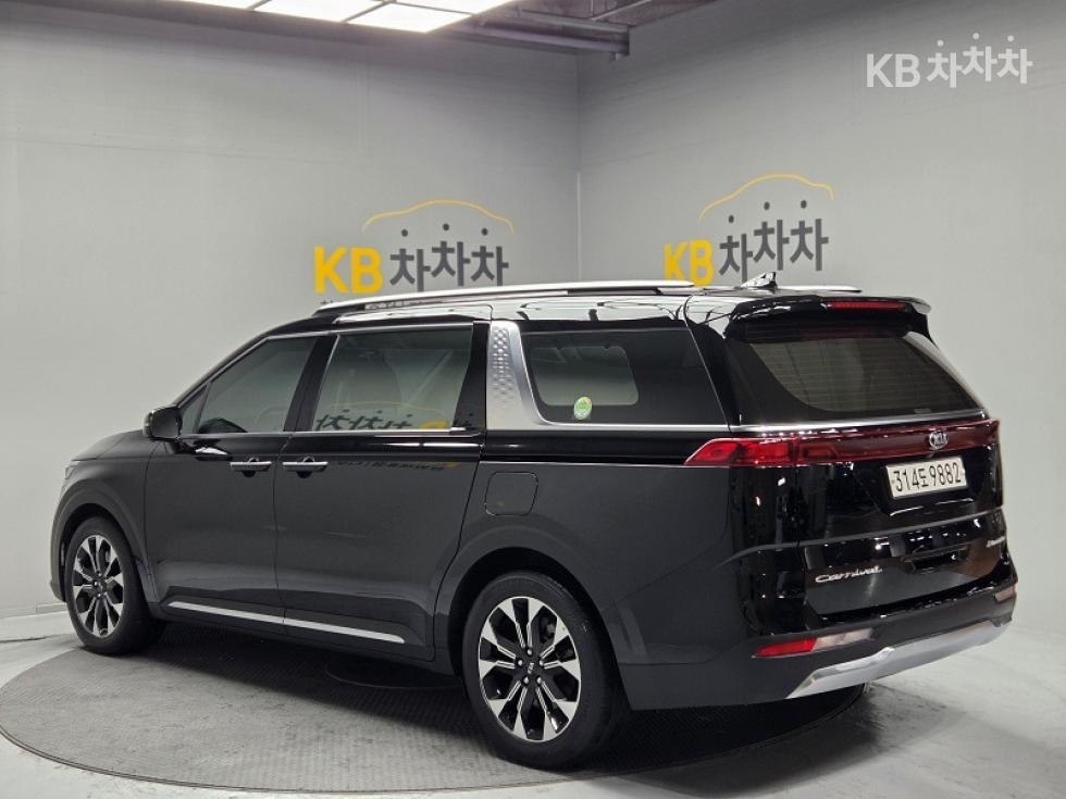 2021 - kia carnival