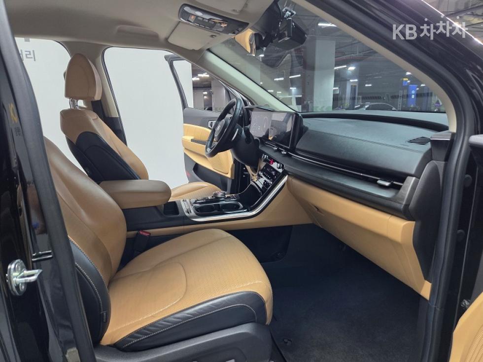 2021 - kia carnival