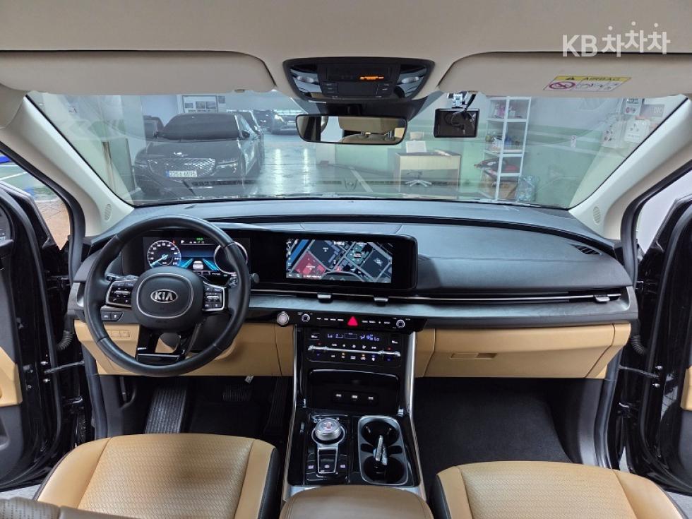 2021 - kia carnival