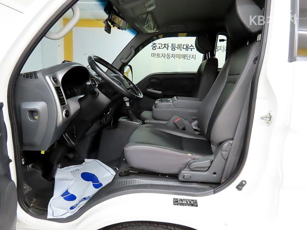 2020 - kia bongo iii