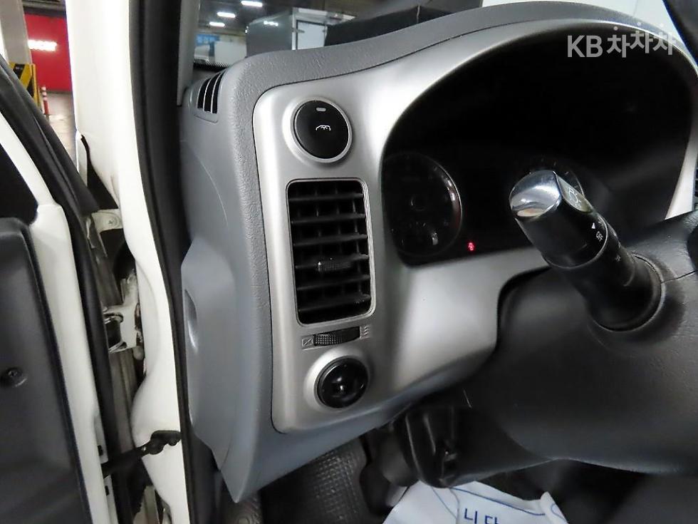 2020 - kia bongo iii
