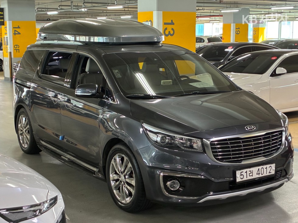 2018 - kia carnival