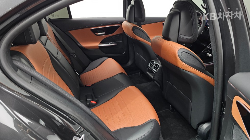 2025 - mercedes-benz c-class