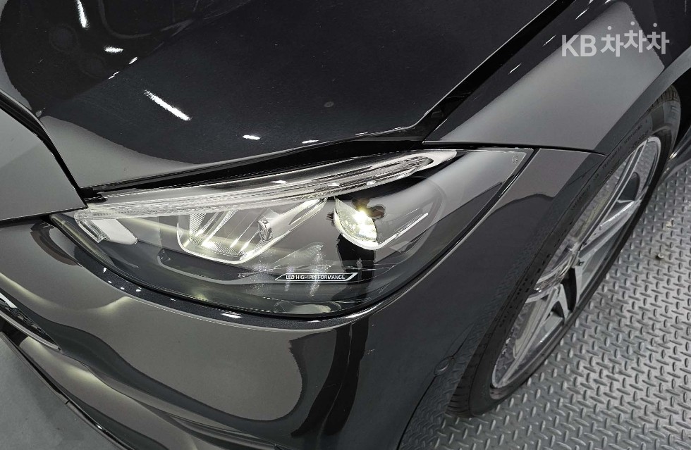 2025 - mercedes-benz c-class
