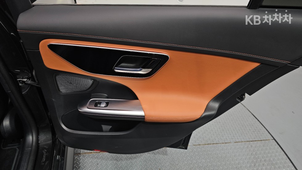 2025 - mercedes-benz c-class