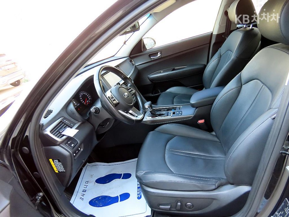 2020 - kia k5