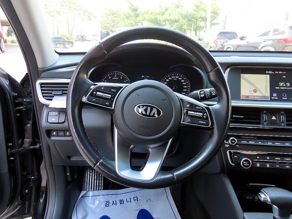 2020 - kia k5