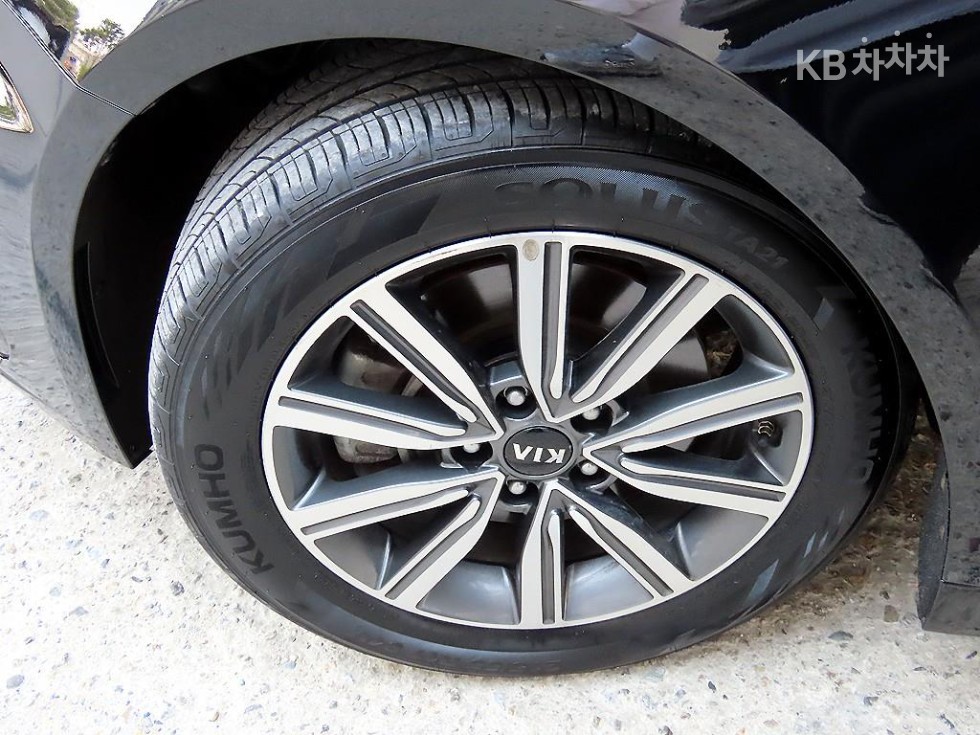 2020 - kia k5