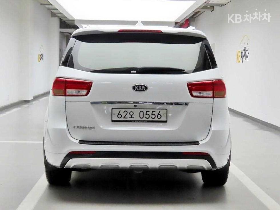 2017 - kia carnival