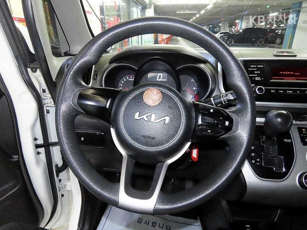 2022 - kia ray