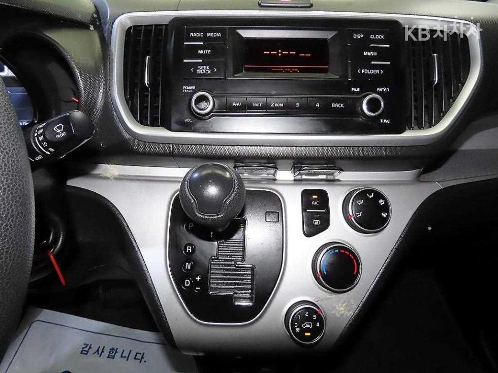 2022 - kia ray