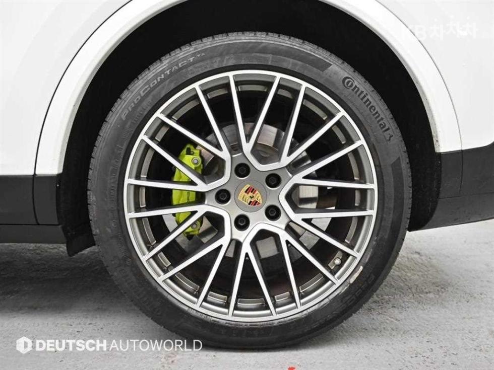 Porsche Cayenne — miniaturë 5