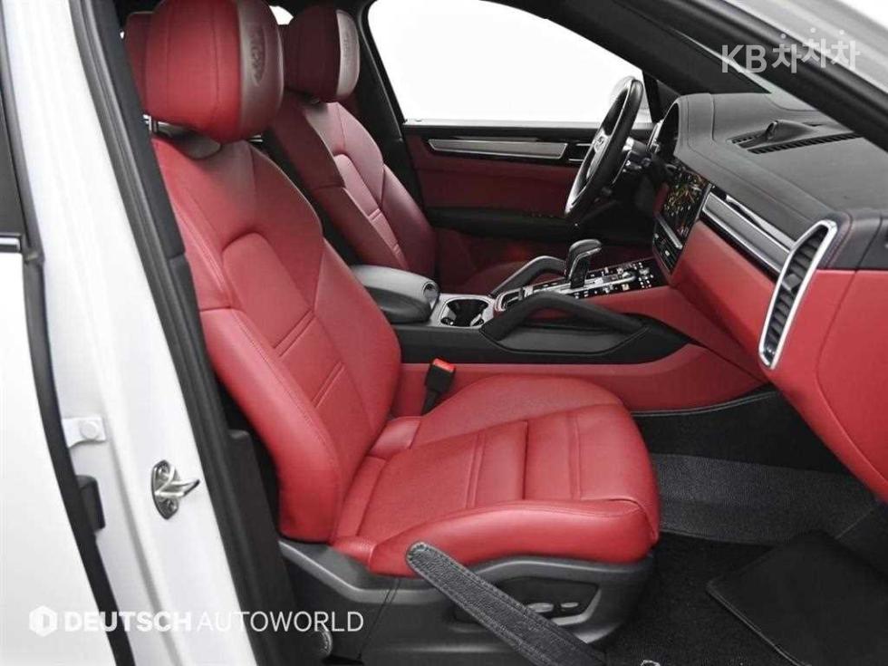 Porsche Cayenne — miniaturë 10