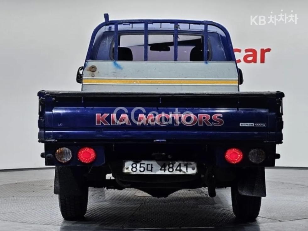 2017 - kia bongo iii