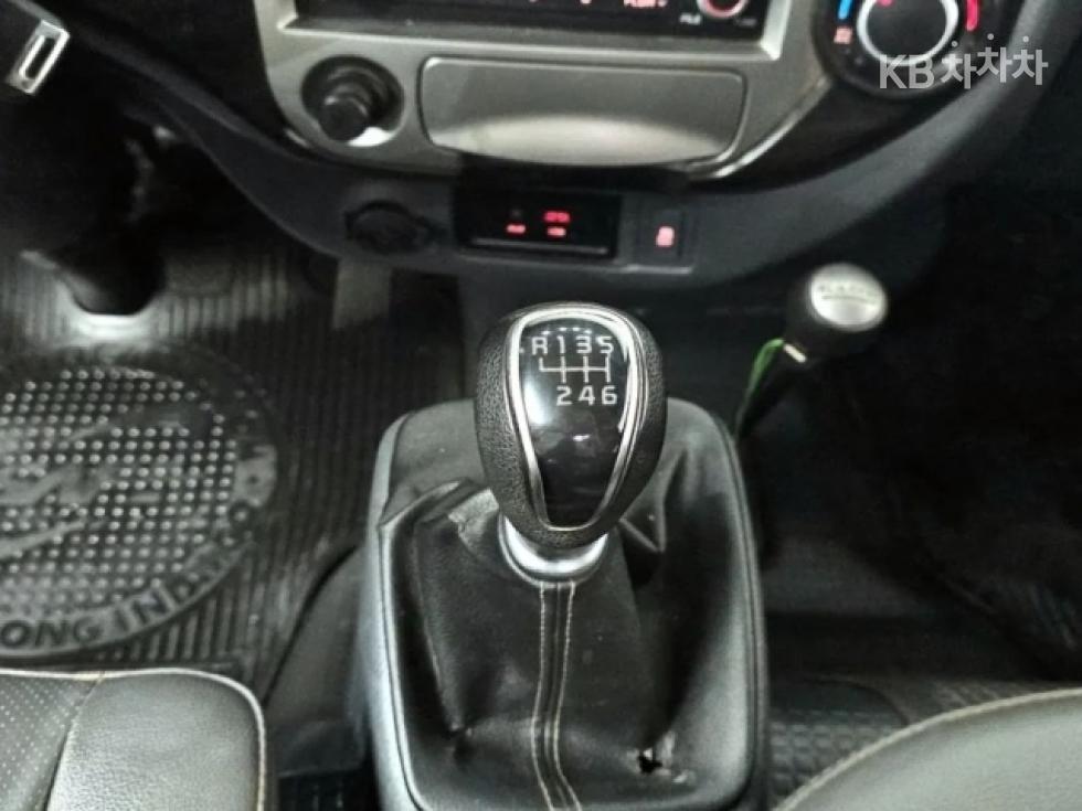 2017 - kia bongo iii