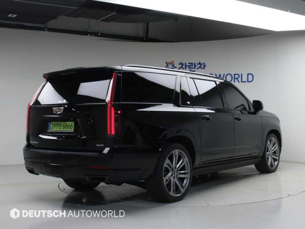 Cadillac Escalade — miniaturë 2
