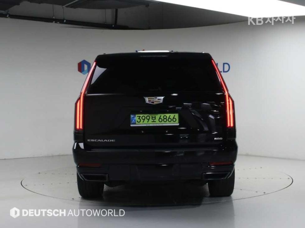 Cadillac Escalade — miniaturë 4