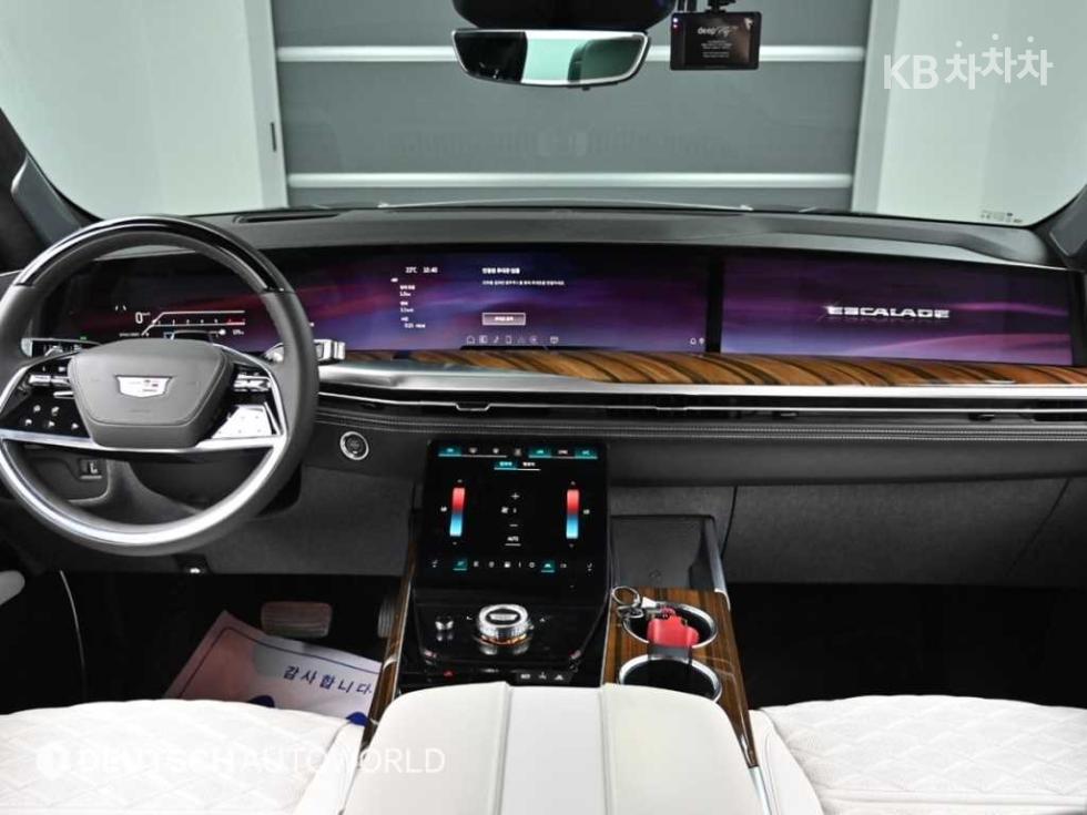 Cadillac Escalade — miniaturë 7