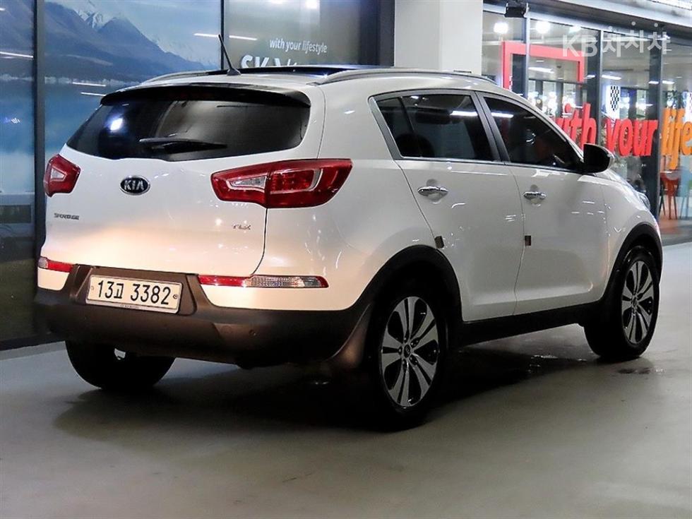 2011 - kia sportage