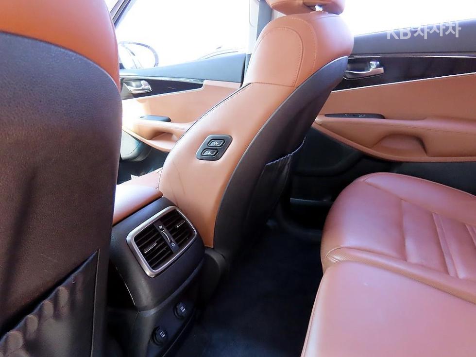 2019 - kia sorento
