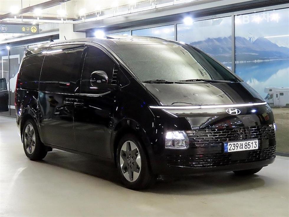 Hyundai Staria