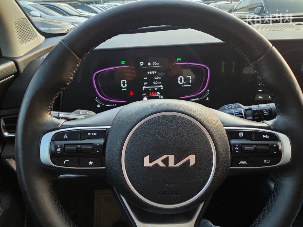 2023 - kia sportage
