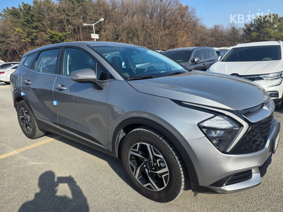 2022 - kia sportage