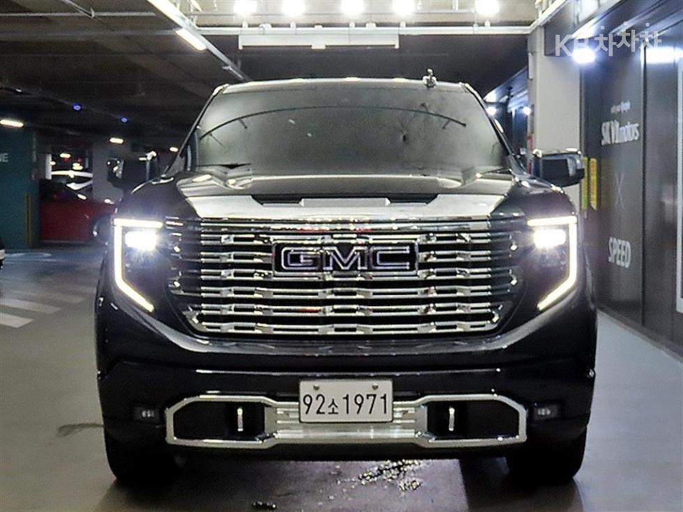 2024 GMC GMC photo