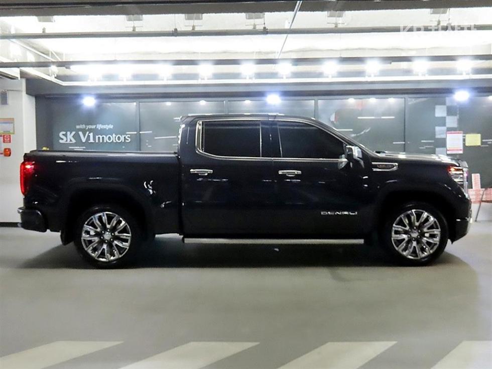 2024 GMC GMC photo
