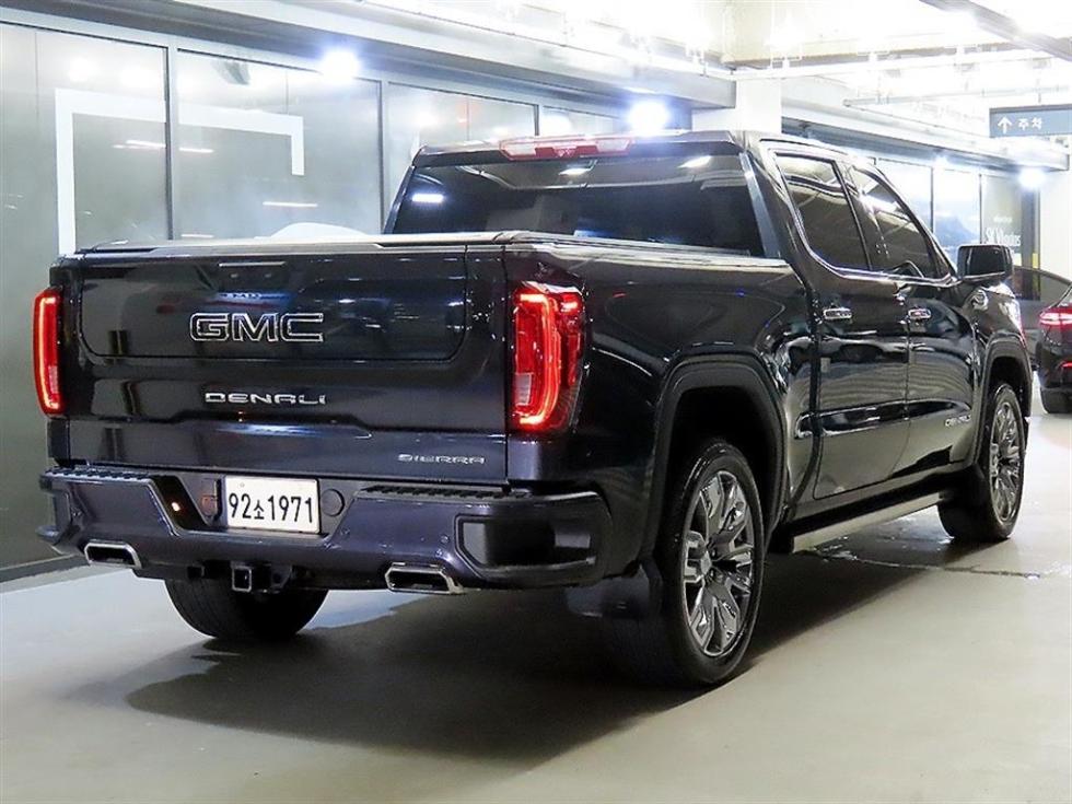 2024 GMC GMC photo