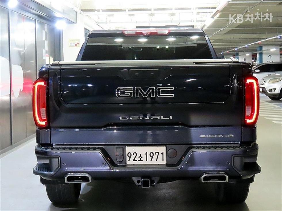 2024 GMC GMC photo