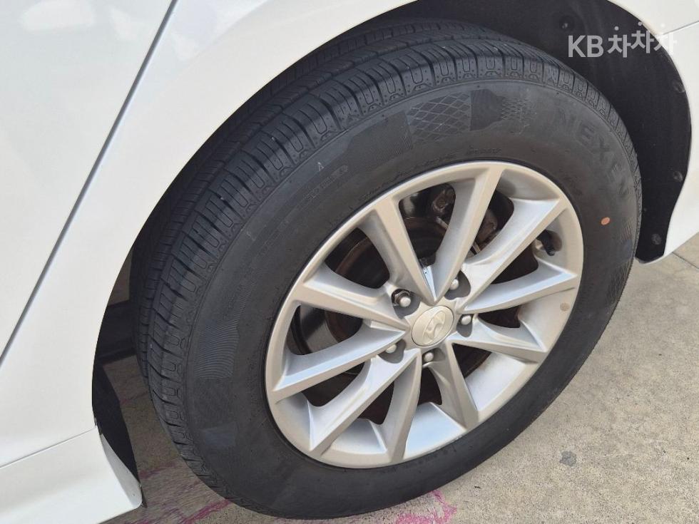 Hyundai Sonata — miniaturë 16