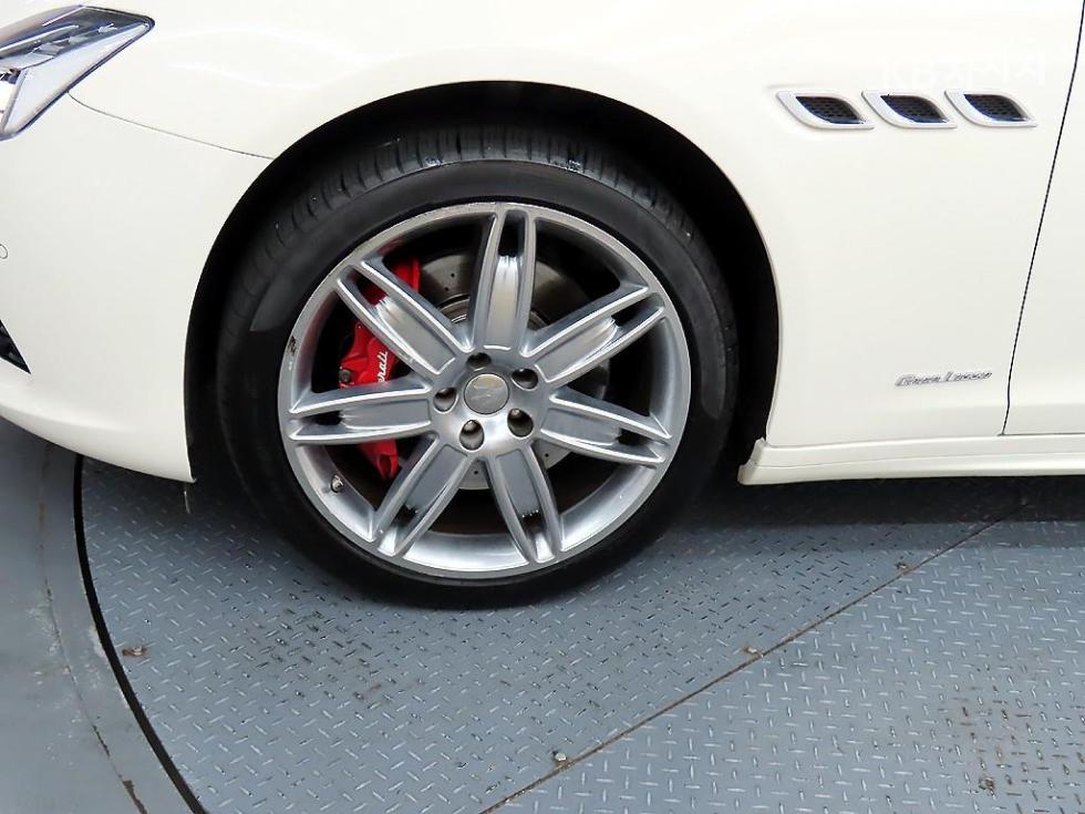 2021 Maserati Used Car photo