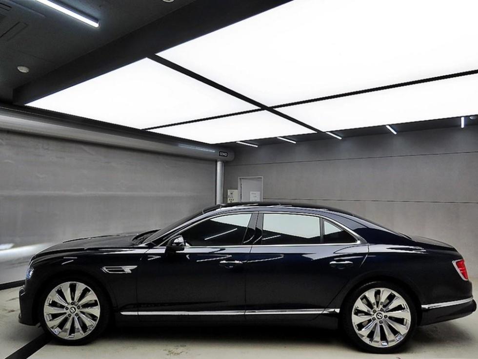 2022 Bentley 3 photo
