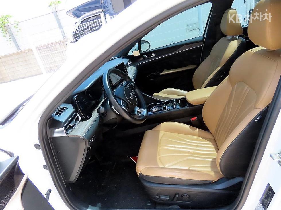 2021 - kia k5