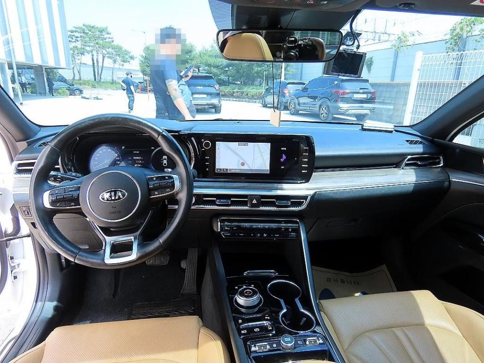 2021 - kia k5