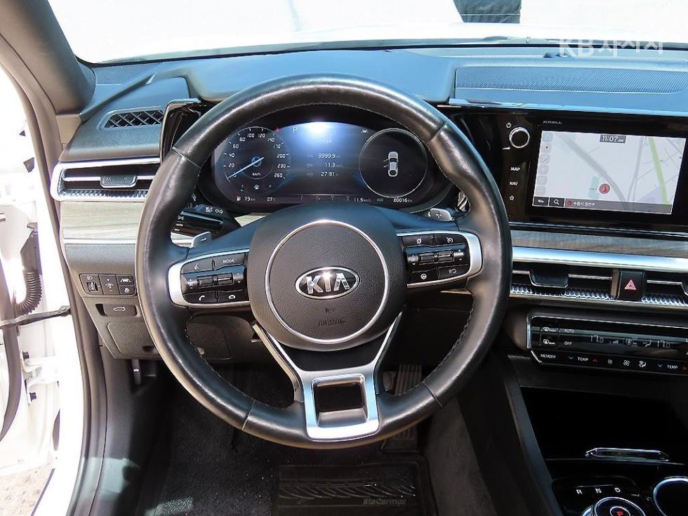 2021 - kia k5